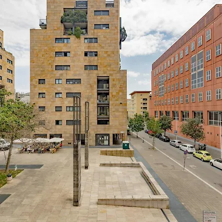 Arcimboldi Terrace - Parking Private Included, Free Wifi & Ac * מילאנו