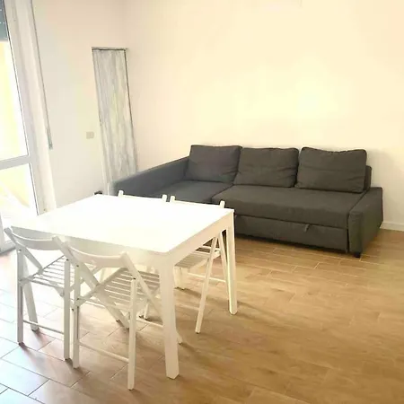 Daire Lovely Spacious Milano