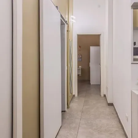 Spacious Hub, Metro At Doorstep M1 And M2 1 Min Milán