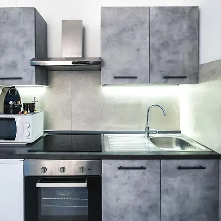 Apartmán Spacious Hub, Metro At Doorstep M1 And M2 1 Min *
