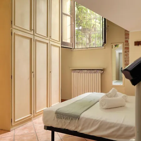 Joivy Charming Flat In Porta Romana Apartment