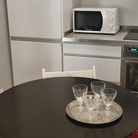 Maria Homes -vitruvio 42 * ميلان