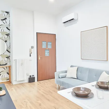 Spacious Flat Close To Fondazione Prada & Metro * Milão