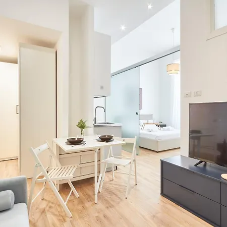 Spacious Flat Close To Fondazione Prada & Metro Apartamento *