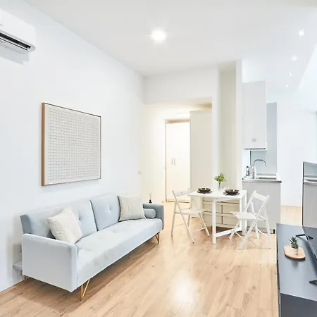 Spacious Flat Close To Fondazione Prada & Metro * Milão