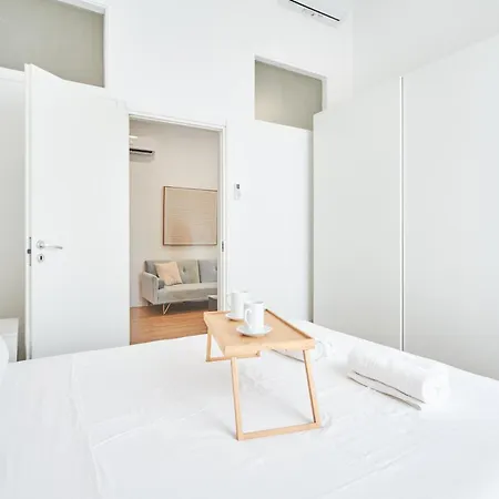 Spacious Flat Close To Fondazione Prada & Metro Apartamento Milão