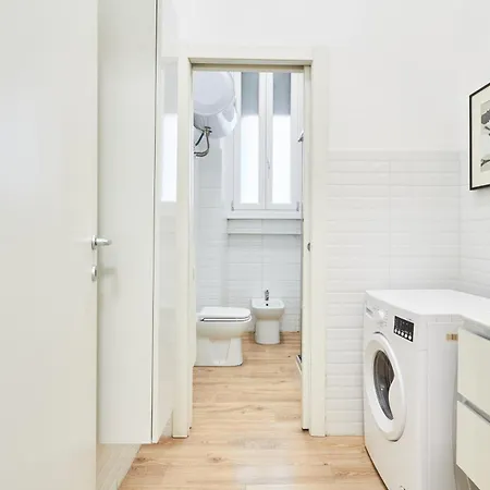 Spacious Flat Close To Fondazione Prada & Metro Apartamento