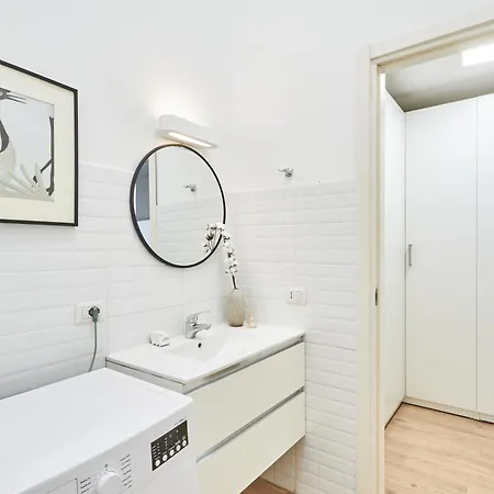 Spacious Flat Close To Fondazione Prada & Metro Apartamento