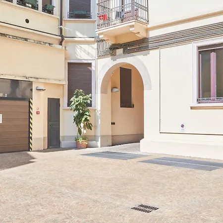 Easylife - - Settembrini 7 - *