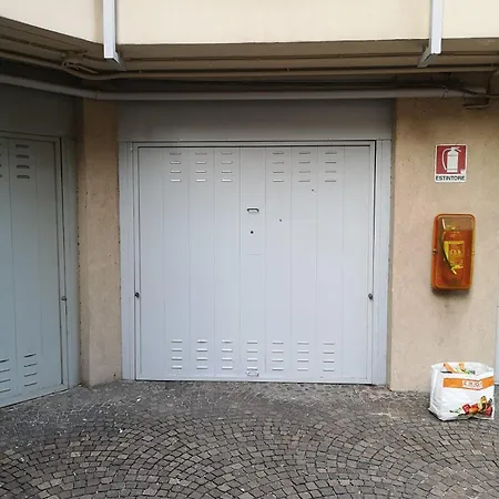 Cadolini - Secured Parking! - Duomo In 20 Min - Quiteness And Garden Appartamento *