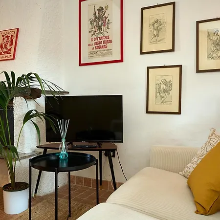 Lejlighed Cozy House - 20 Minutes Walk From Duomo-navigli *