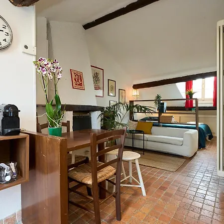 Appartement Cozy House - 20 Minutes Walk From Duomo-navigli *