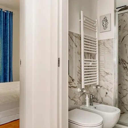 Cozy Flat In Station - 4 Pax Apartment Milan