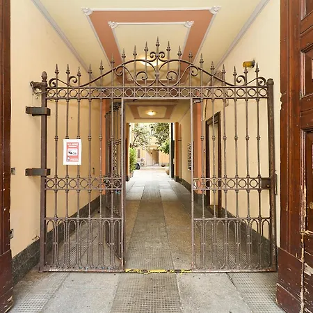 Cozy House - 20 Minutes Walk From Duomo-navigli מילאנו