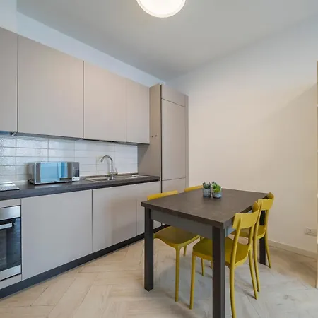 Bicocca Modern Flat Terrace & Private Parking * Милан