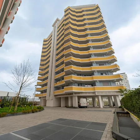 Bicocca Modern Flat Terrace & Private Parking דירה *