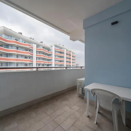 Bicocca Modern Flat Terrace & Private Parking מילאנו