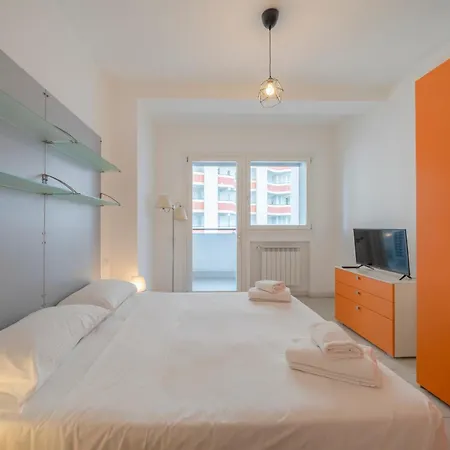 Orange - Bhome Appartamento Milano