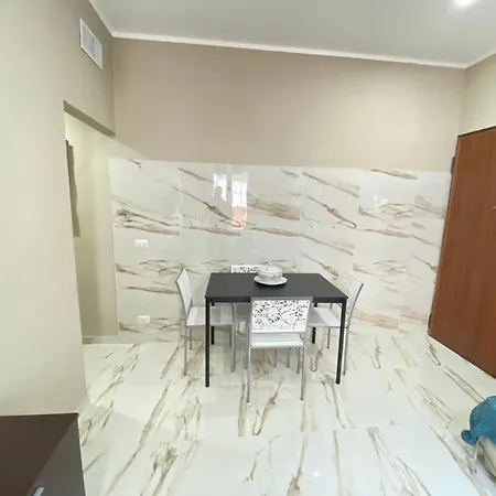 New Linate Airport, Metropolitana San Donato E Linate Apartman *