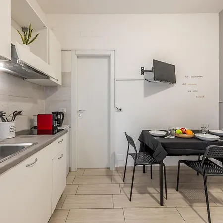 Smart - Near San Siro & Ippodromo Apartment