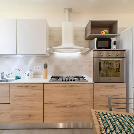 Cenisio Comfort Battaglia Apartment