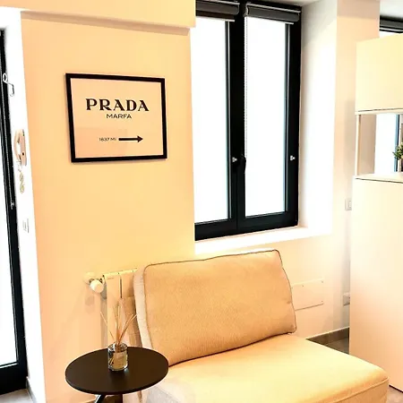 Business Apartment *