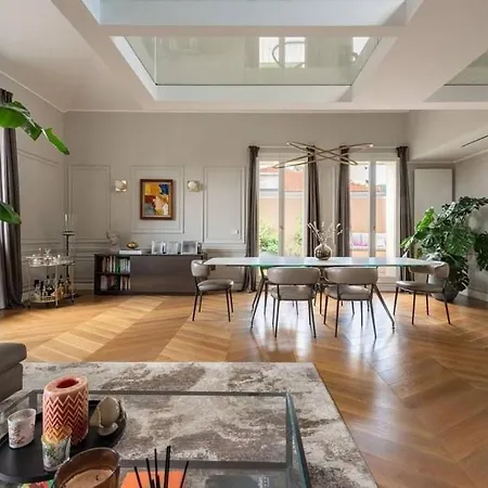 Apartamento Situado En Un Edificio De Principios Del Siglo Xx. Apartment Mailand