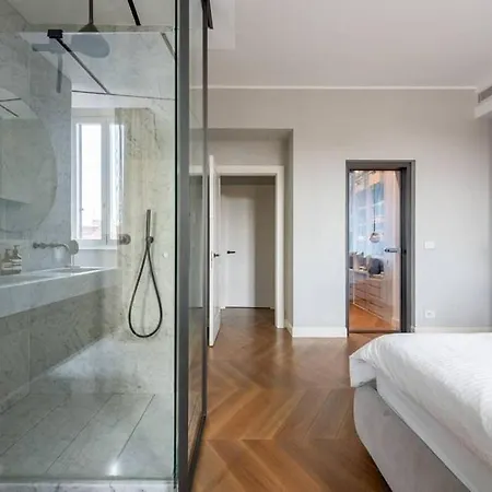 Apartamento Situado En Un Edificio De Principios Del Siglo Xx.