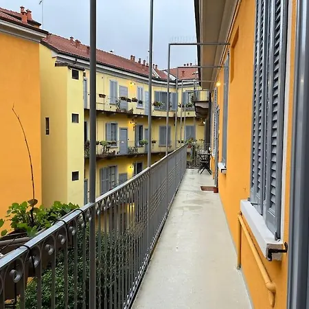 アパート Porta Romana Experience - Authentic Milanese Flat *