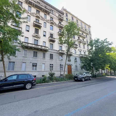 Апартаменты Citylife View - Modern Loft Well Connected *