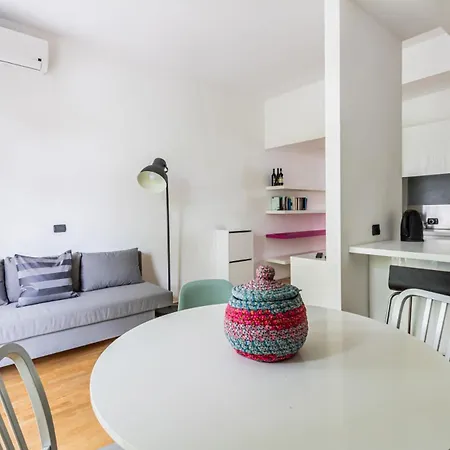 Homeby, Stylish With Balcony Apartment