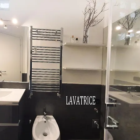 Smart - 1min From The Subway ميلان