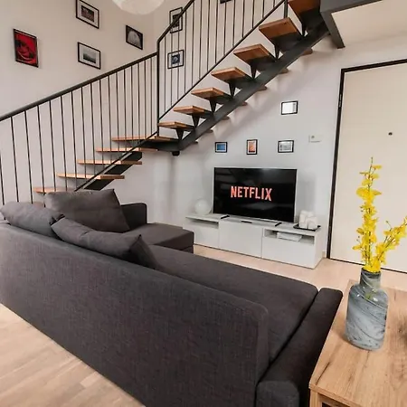 Lejlighed Cozy Loft - Luxury And Quiet