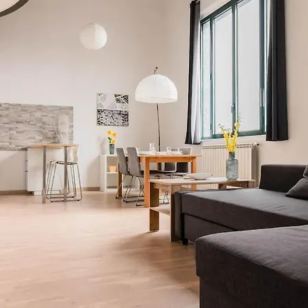 شقة Cozy Loft - Luxury And Quiet