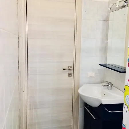 Very Nice Flats With Balcony And Close To The Metro Apartment *