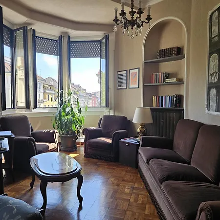 Apartment Homegallery - Elegante Milanese Milan