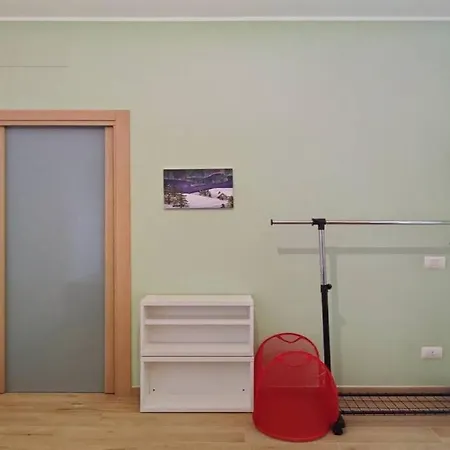 Certosa District 2 Mediolan