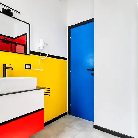 Casa Mondrian ميلان