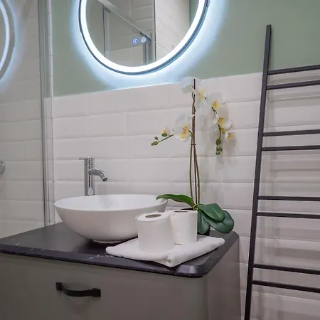 Youhosty - Modern Portello