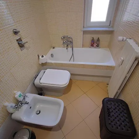 Esplora Comodamente E Poi Riposa Tranquillo *