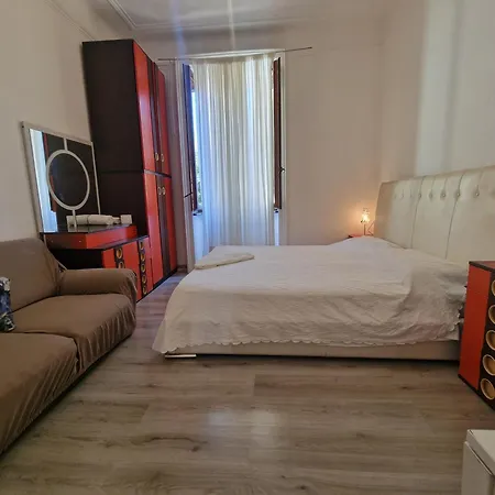 In The Center - Stanza In Centro Citta