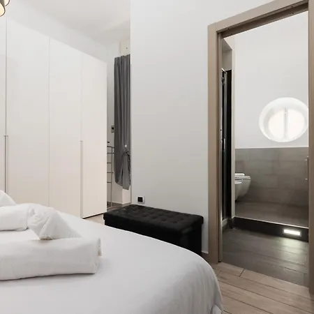 Daire I Prime Location I Metro At Your Door, Duomo In 15 Min! Milano
