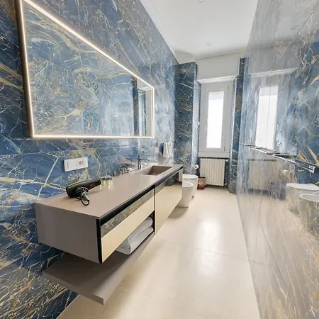 Tra Via Brera E Via Spiga, Deluxe Апартаменты