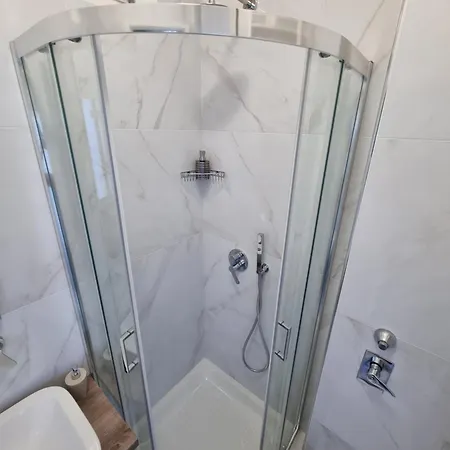 Maragda House Linate - Duomo- San Babila Daire