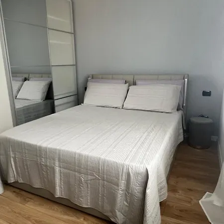Bed and breakfast Monolocale Ovidio Design Milán