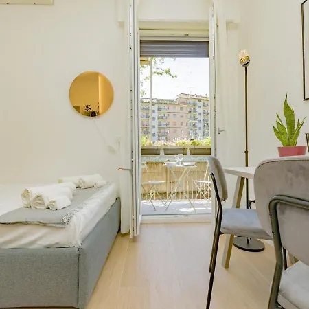 Daire Comfy & Chic Near Universita Iulm & Famagosta-ideal For Work *