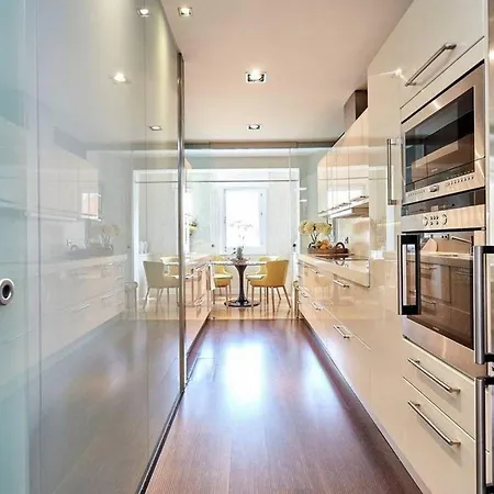 Apartment 3br With A Great Location - What'app - 0039-3512-039-610 - For Reservations!