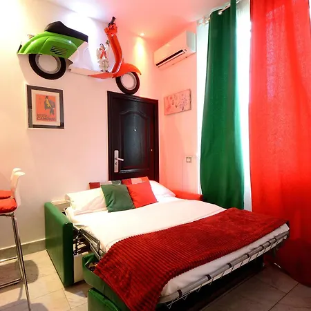 Bellissimo Mini A Tema Bandiera Italiana, Potente Wi-fi, 3 Linee Metropolitane Dietro Casa, Collegato Direttamente Con Aeroporto Di Malpensa E Rho Fiera *