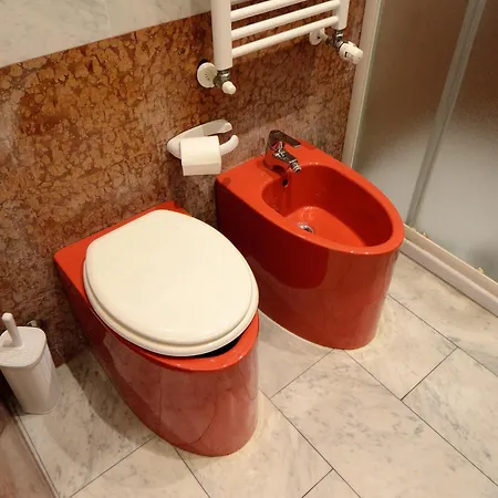 Bellissimo Mini A Tema Bandiera Italiana, Potente Wi-fi, 3 Linee Metropolitane Dietro Casa, Collegato Direttamente Con Aeroporto Di Malpensa E Rho Fiera Apartamento