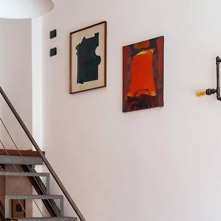 2 Min Da Porta Genova - Elegante Bilocale * Милан